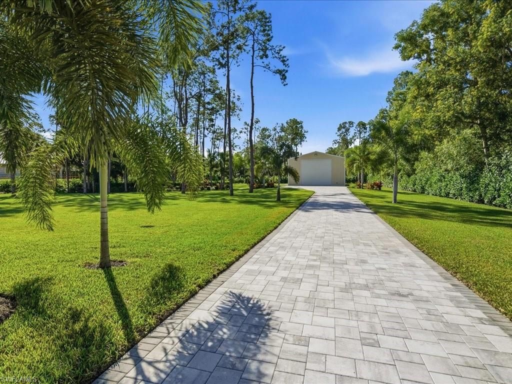 6190 Bur Oaks Ln, Naples, FL 34119 Photo