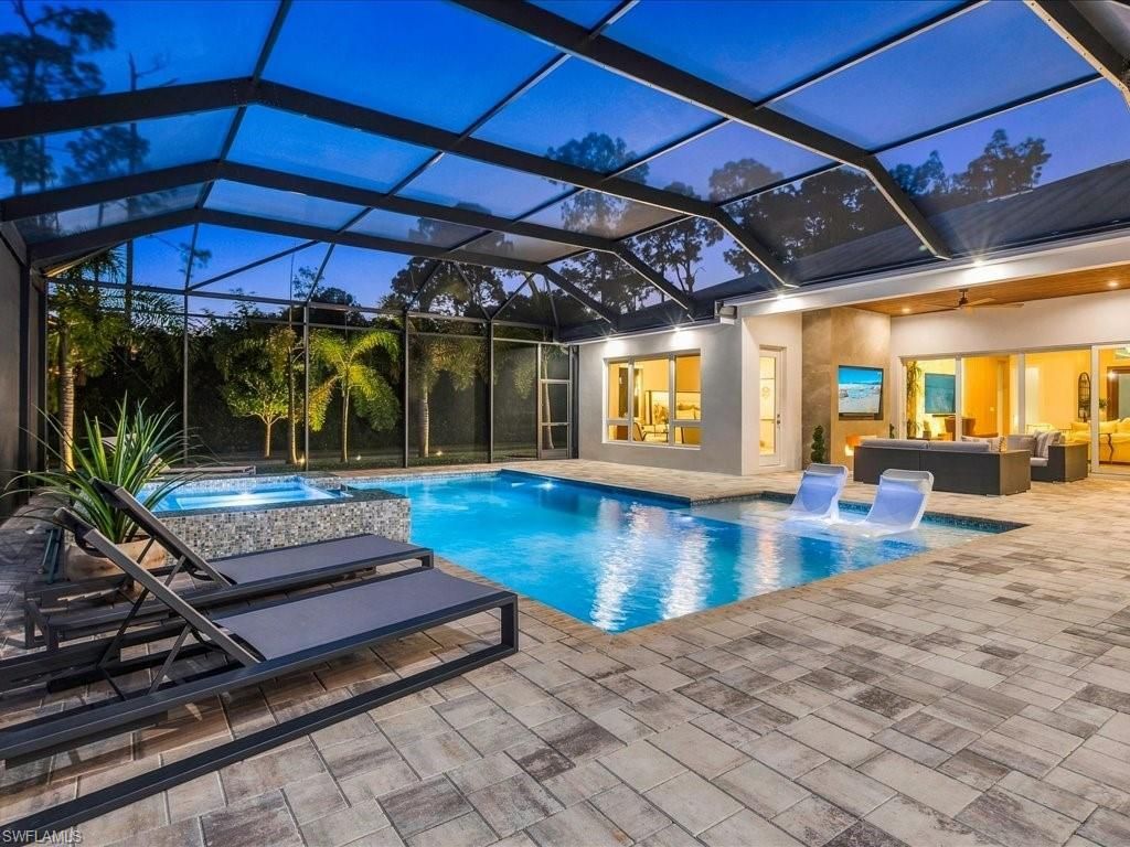 6190 Bur Oaks Ln, Naples, FL 34119 Photo