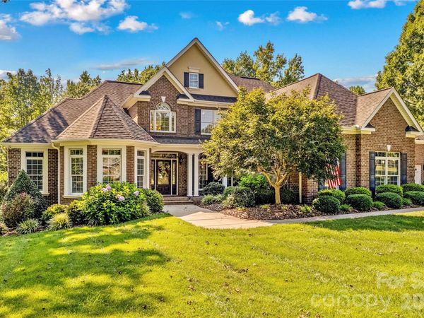 220 Cedar Lake Drive , Statesville, NC 28625
