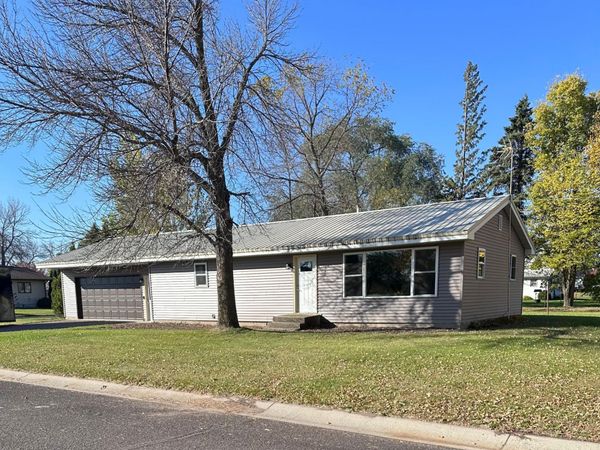 111 Muyres Avenue , Carlos, MN 56319