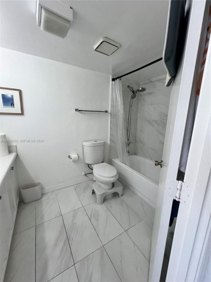 100 NW 76th Ave , Unit 302-2, Plantation, FL 33324 Photo