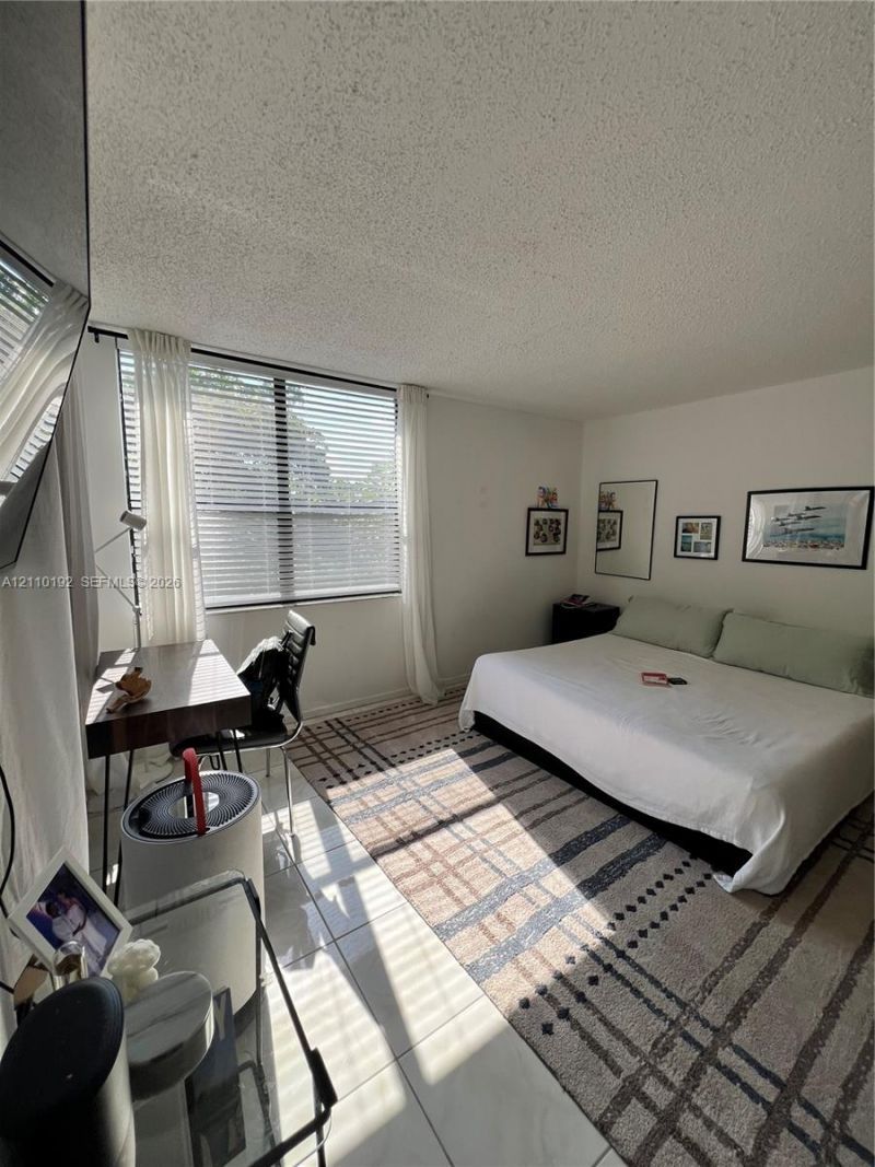 100 NW 76th Ave , Unit 302-2, Plantation, FL 33324 Photo