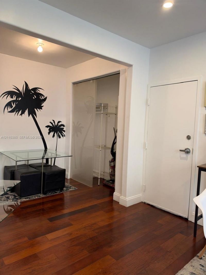 526 15th St , Unit 8, Miami Beach, FL 33139 Photo