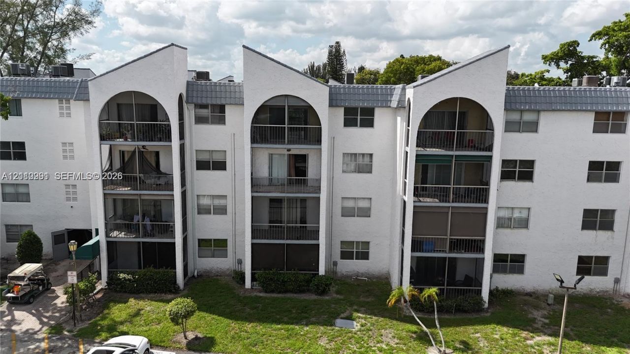 3360 Spanish Moss Ter , Unit 203, Lauderhill, FL 33319 Photo
