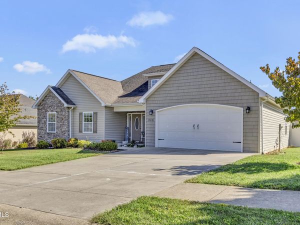 205 Blackwood Way, Johnson City, TN 37615