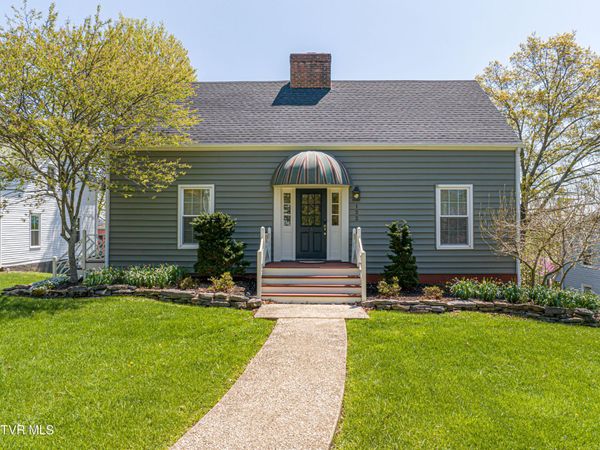 122 Northeast Stonewall Heights, Abingdon, VA 24210