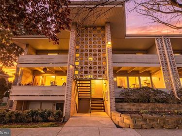 124 HAYCOCK ROAD, Unit C-2, FALLS CHURCH, VA 22046