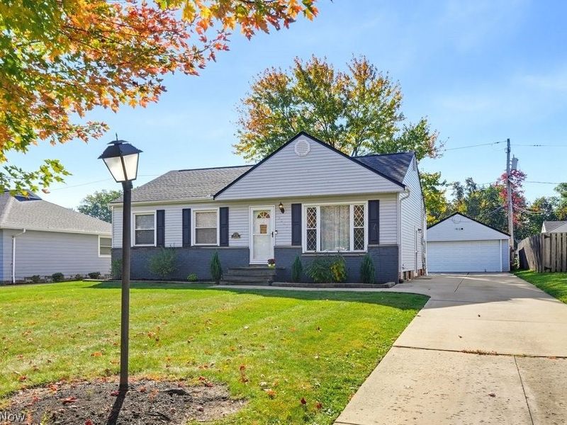 6110 Archwood Road, Independence, OH 44131 Photo 2