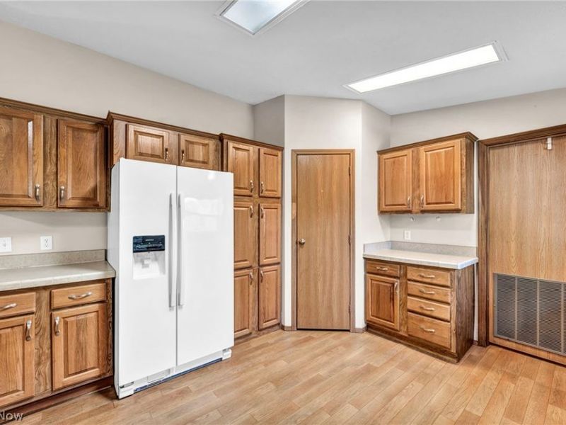 557 Chambers Road, Chardon, OH 44024 Photo 6