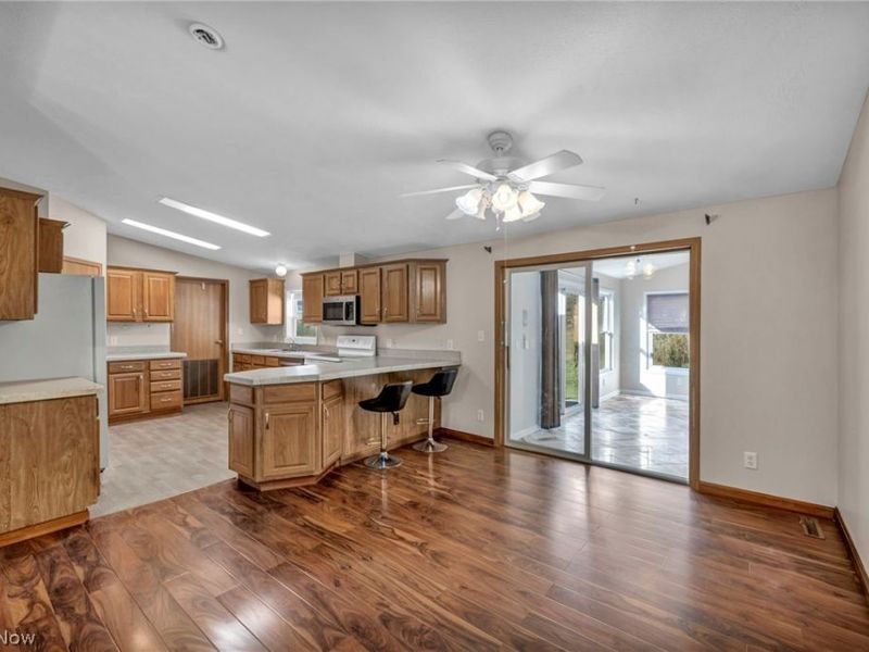 557 Chambers Road, Chardon, OH 44024 Photo 8