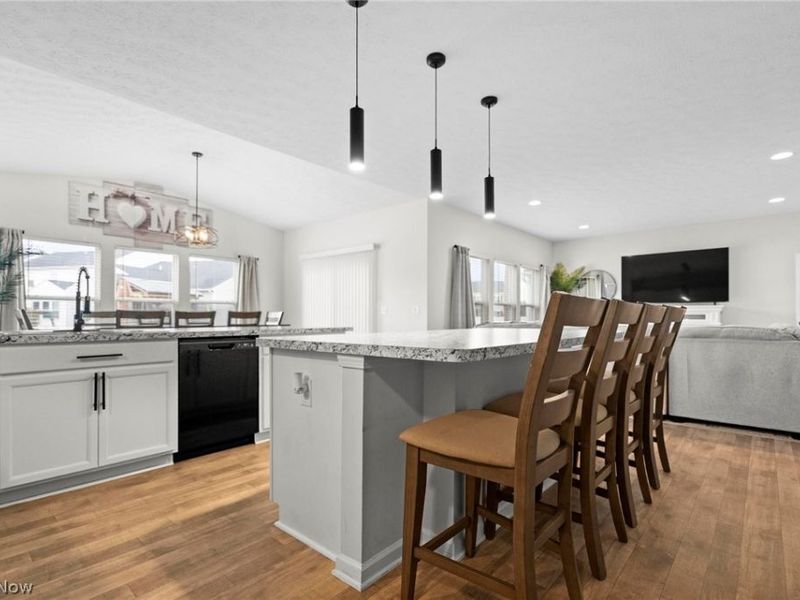 37220 White Feather Avenue, North Ridgeville, OH 44039 Photo 5