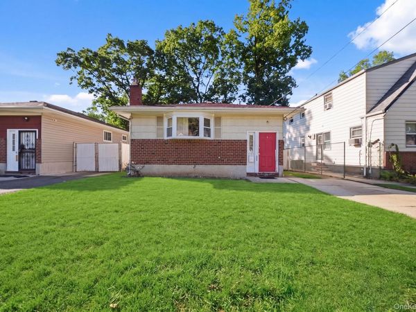 146 Alabama Avenue , Hempstead, NY 11550