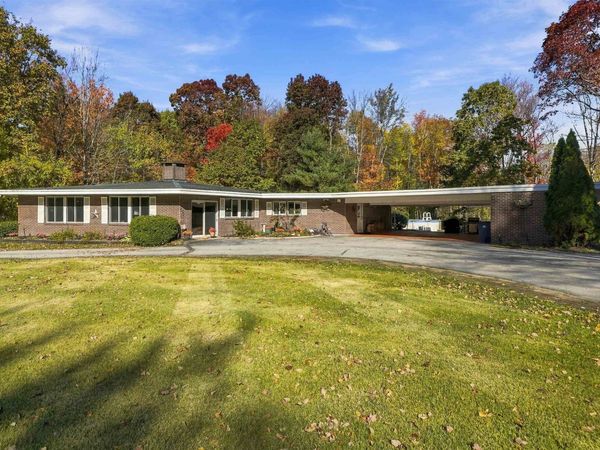 10 Farmer Road, Hooksett, NH 03106