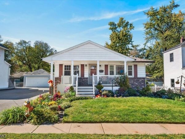 33 Newman St, Metuchen, NJ 08840