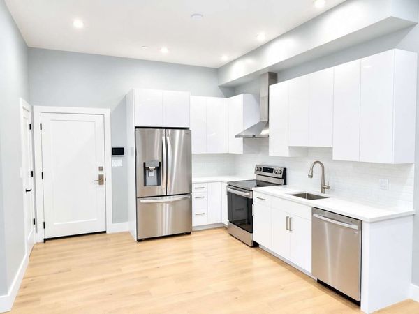 60 Cross St E, Unit 211, Somerville, MA 02145