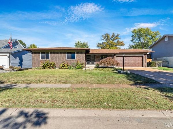 3106 Donnycave Lane , Maryland Heights, MO 63043
