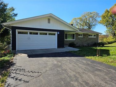 1540 Salt Springs Road , Syracuse, NY 13214