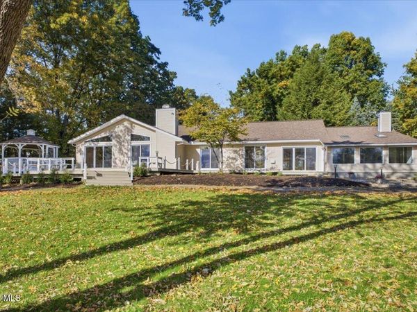 20 Beach Road, Clifton Park, NY 12065