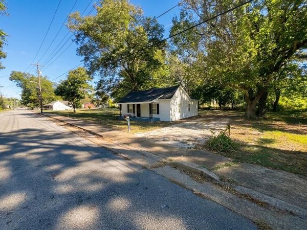 930 N MONROE AVE, Brownsville, TN 38012