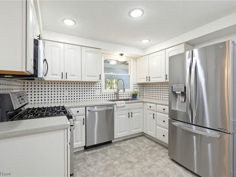 117 River Park Boulevard, Munroe Falls, OH 44262 Photo 8