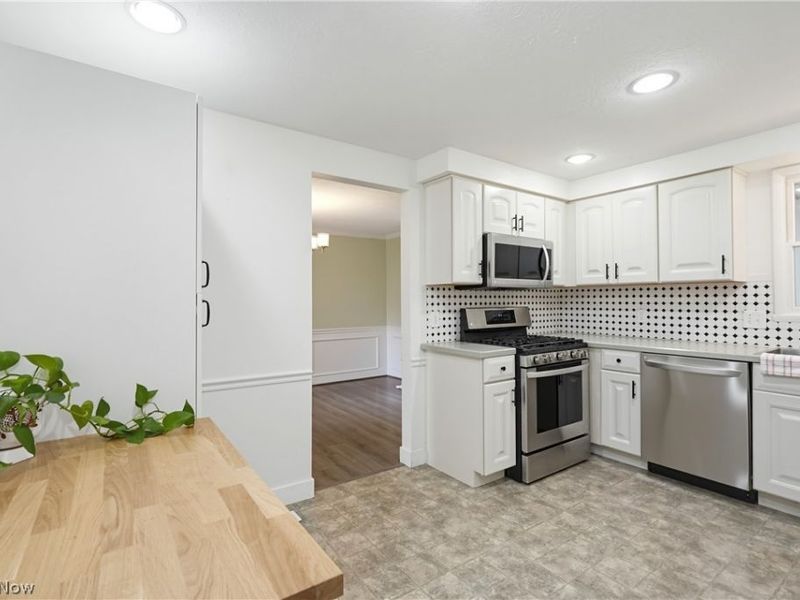 117 River Park Boulevard, Munroe Falls, OH 44262 Photo 9