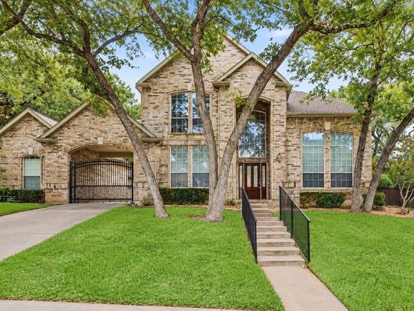800 Timberwolf Court, Crowley, TX 76036