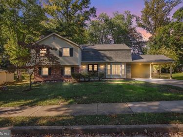 320 AYITO ROAD SE , VIENNA, VA 22180