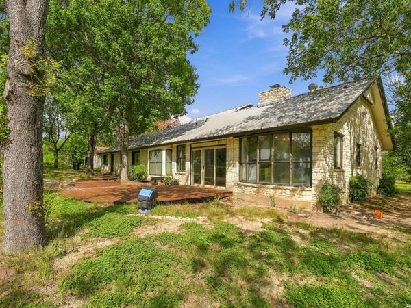 275 BURNEY RD, Center Point, TX 78010