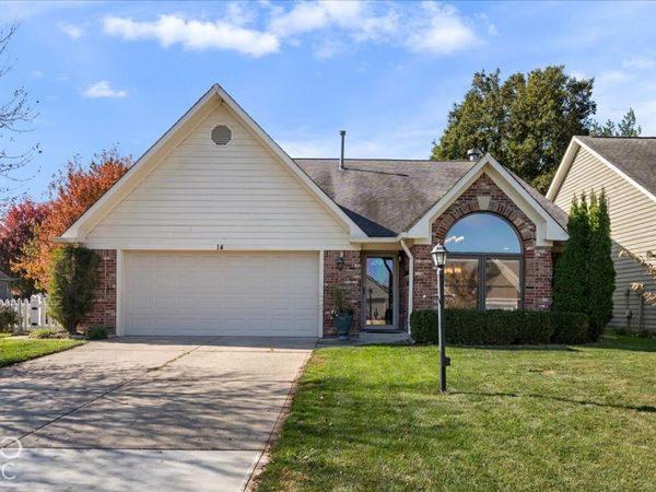 14 Balmoral Court , Zionsville, IN 46077