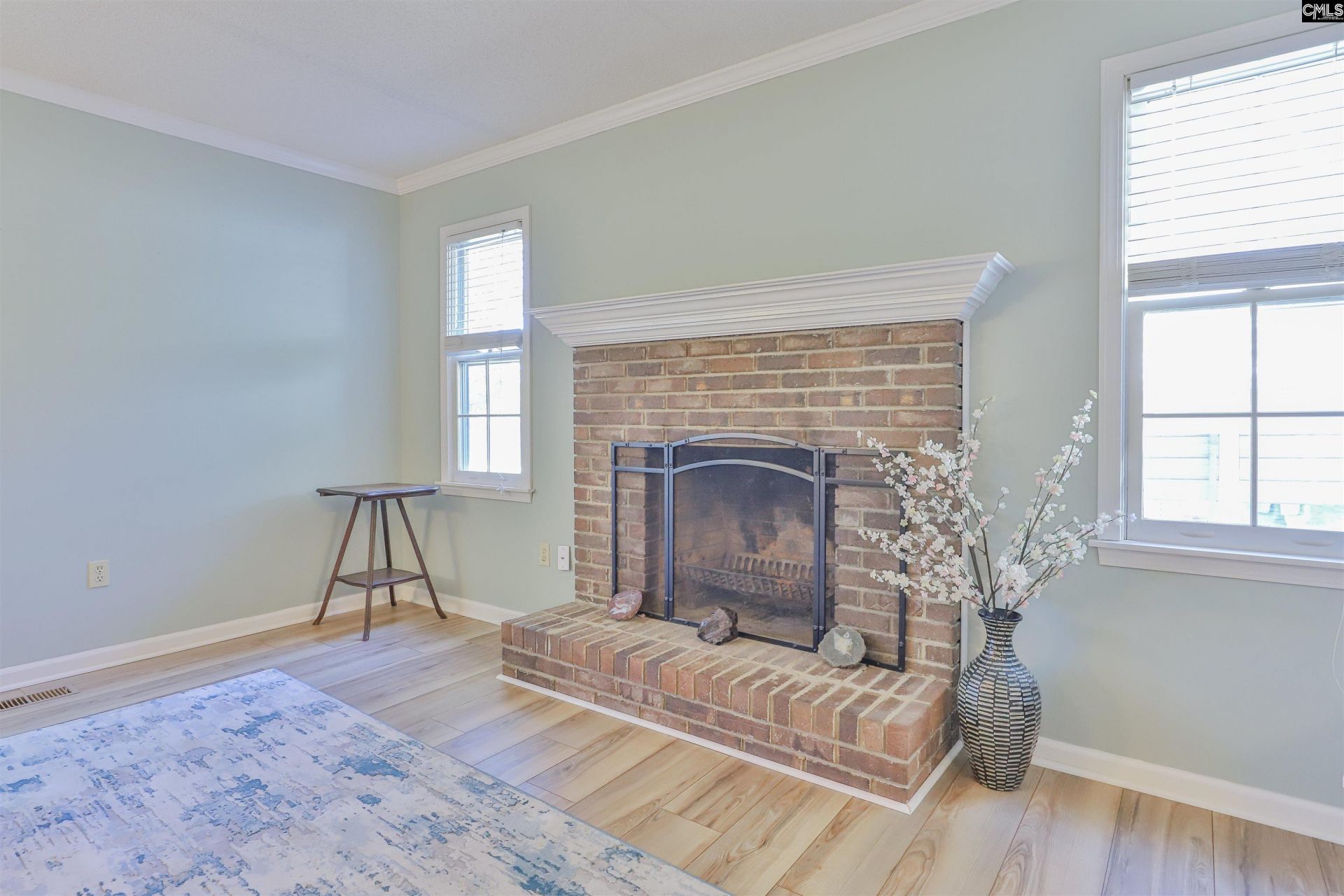 513 Riverwalk Way  Photo 12