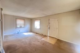 315 Pineneedle Road  photo 4