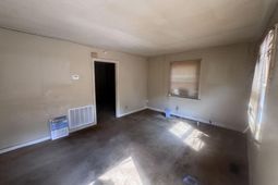 315 Pineneedle Road  photo 4