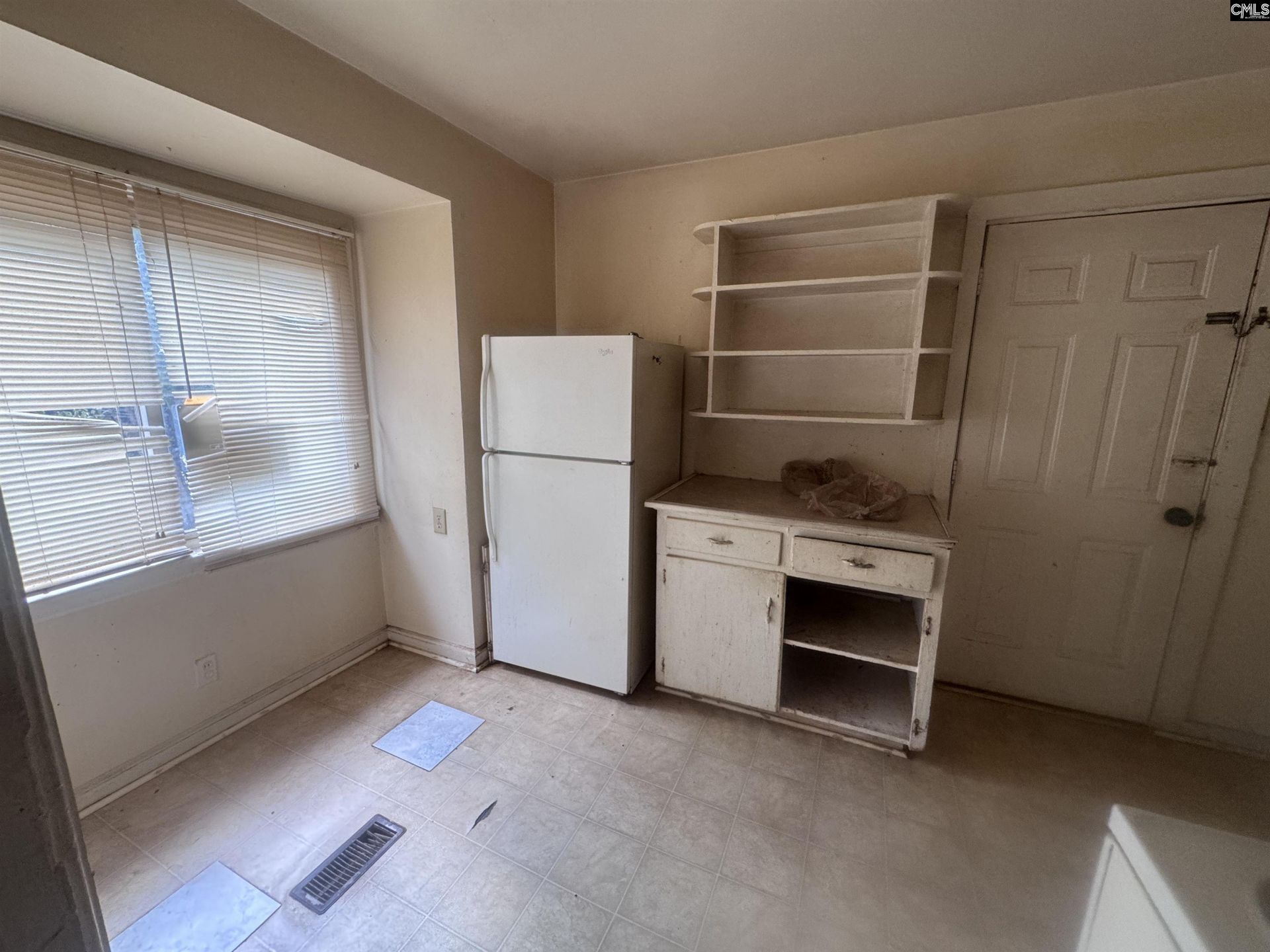 315 Pineneedle Road  Photo 5