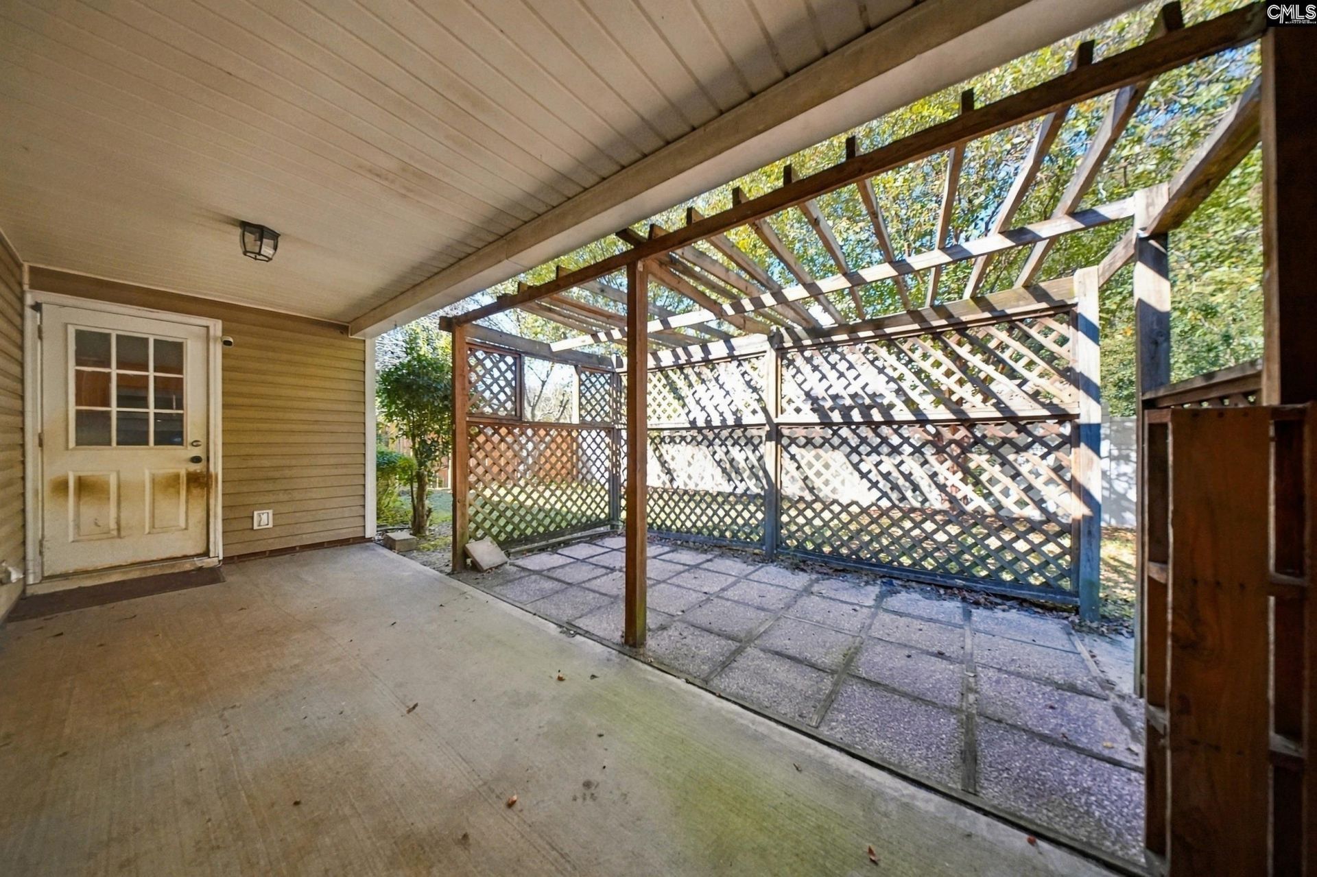 542 Chisolm Way Photo 32