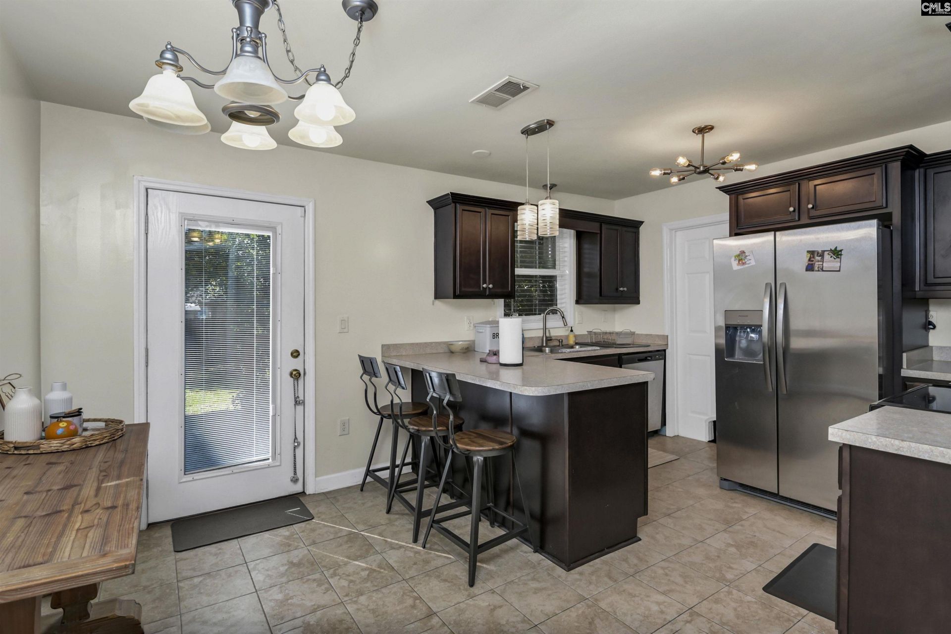 14 Rose Drive  Photo 8