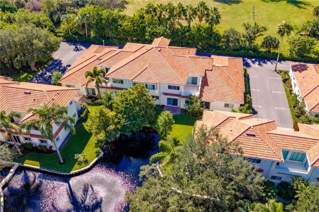 572 7th, Unit 101, Vero Beach, FL 32962 Photo