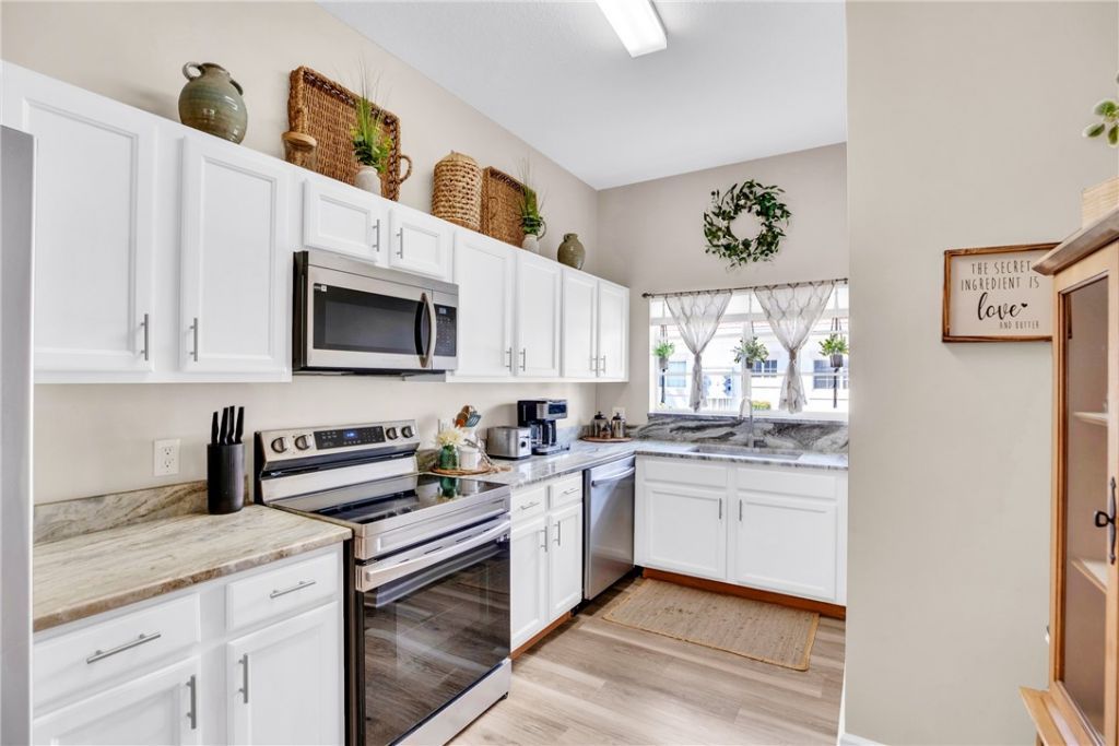 572 7th, Unit 101, Vero Beach, FL 32962 Photo
