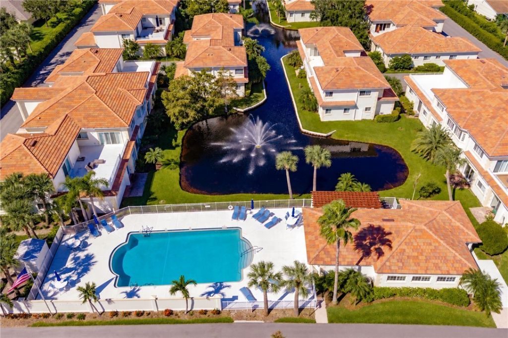 572 7th, Unit 101, Vero Beach, FL 32962 Photo