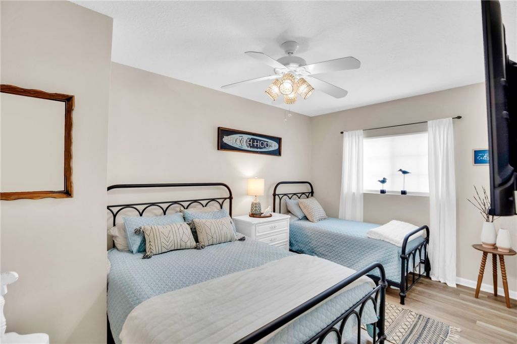 572 7th, Unit 101, Vero Beach, FL 32962 Photo