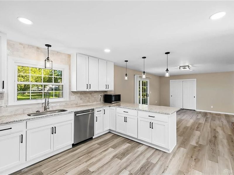 707 Kings Row Avenue, Dayton, OH 45429 Photo 13