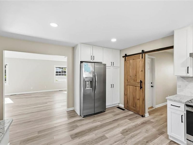 707 Kings Row Avenue, Dayton, OH 45429 Photo 14