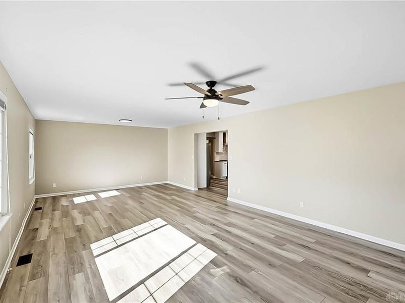 707 Kings Row Avenue, Dayton, OH 45429 Photo 6