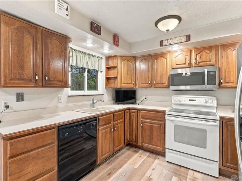 3763 Lujon Drive, Beavercreek, OH 45431 Photo 13