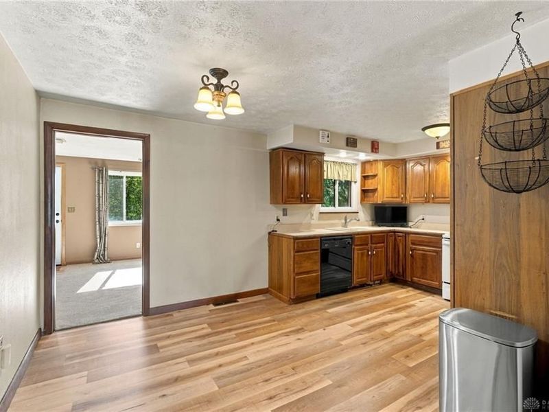 3763 Lujon Drive, Beavercreek, OH 45431 Photo 9
