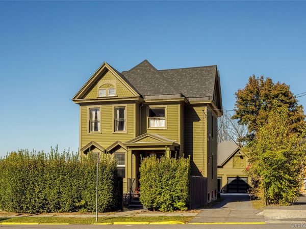 870 Columbia , Hudson, NY 12534