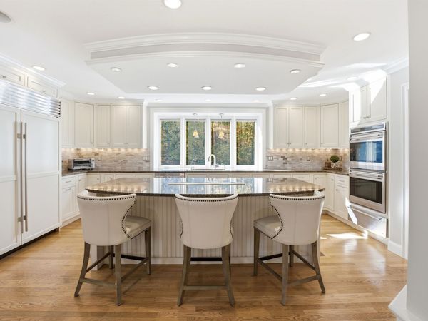 3 Muddy Pond Road, Kensington, NH 03833