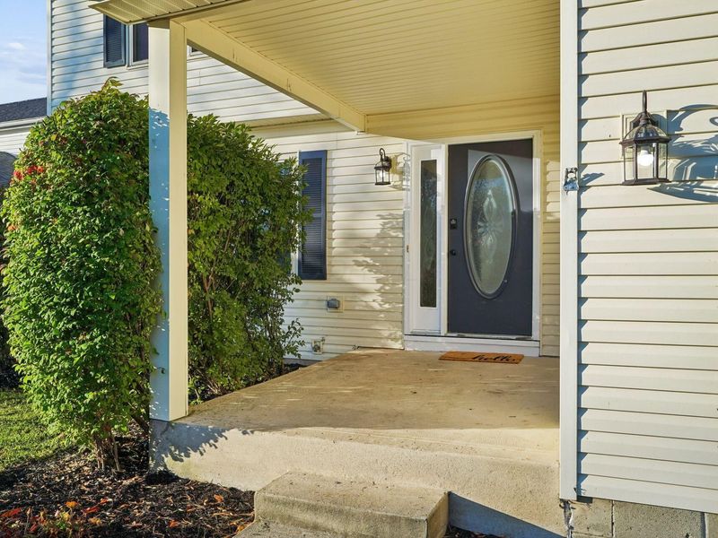 453 Courtland Lane , Pickerington, OH 43147 Photo 3