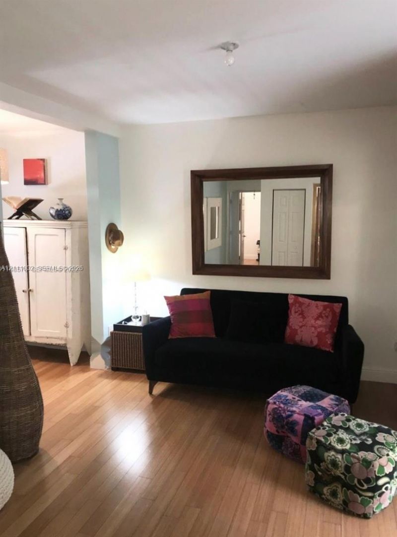 4812 Pine Tree Dr, Unit 208, Miami Beach, FL 33140 Photo