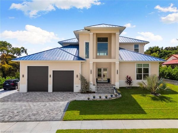 1861 Dogwood DR, MARCO ISLAND, FL 34145