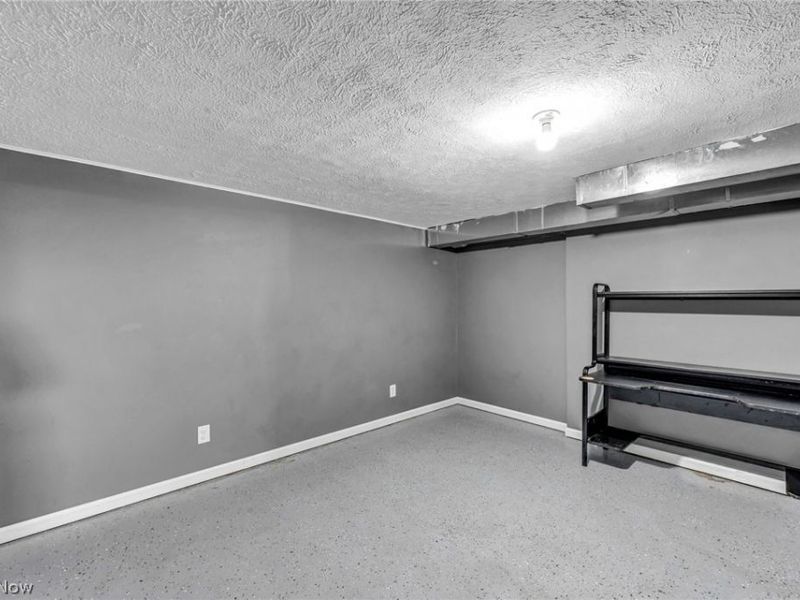 520 S Oak Street, West Lafayette, OH 43845 Photo 35